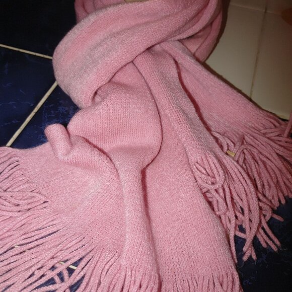 Scarf Echo Designer Soft Light Pink Fringed Winter Acrylic Womens Japan 60 by 9 - Picture 4 of 6